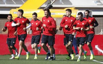 Sevilla squad training ahead of the Leganes game in Seville at the weekend.