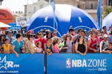 Zaragoza se engalana y disfruta al máximo con el NBA Zone