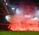 Los ultras suspenden el Ajax-Groningen