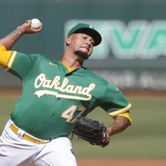 Yankees pick up Montas and Trivino from A’s