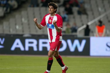 El centrocampista serbio llegó al equipo andaluz en el mercado de fichajes de invierno de la temporada 2007-08. Estuvo sólo seis meses hasta su salida en verano. Jugó 7 partidos y marcó un gol. 


 