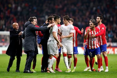 Hernández Hernández pitó el final del encuentro, pero las rencillas entre los jugadores de los dos equipos todavía estaban vivas. Una colleja de Yuri Berchiche a Koke lo originó todo. Tras ello De Paul reaccionó y el defensor del Athletic le denominó "bocachancla". Posteriormente jugadores de ambos conjuntos se unieron a la tangana, incluido Simeone que se encaró con algunos jugadores del conjunto vasco. 