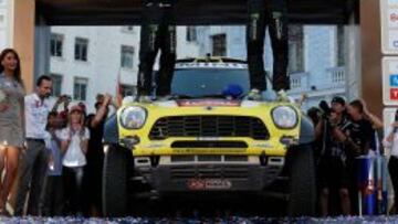 2014. Roma ganó su primer Dakar en coche la pasada edición