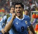 Luis Suárez lleva a Uruguay a cuartos 40 años después