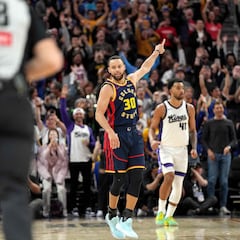 Curry llega a los 4.000 triples