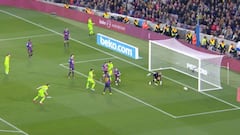 Suerte de campeón: minuto 90 y el palo salva al Barcelona