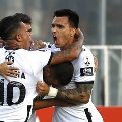 Así sería la camiseta de Colo Colo con la marca de Valdés