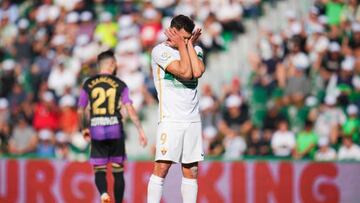 ELCHE, SPAIN - MARCH 11: Lucas Boye of Elche CF reacts during the LaLiga Santander match between Elche CF and Real Valladolid CF at Estadio Manuel Martinez Valero on March 11, 2023 in Elche, Spain. (Photo by Aitor Alcalde Colomer/Getty Images)