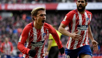 Griezmann celebra su golazo al Celta junto a Diego Costa.