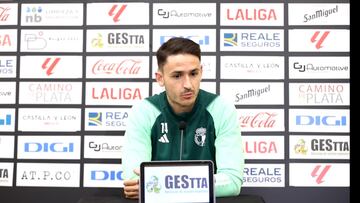 Elgezabal, jugador del Burgos, en rueda de prensa.