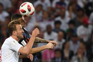 Harry Kane con Marcelo Brozovic.