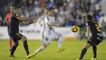 Verdés deja al Oviedo en playoff y al UCAM en descenso