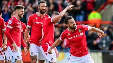 Tal cual como lo harían sus dueños en un guion de película, Wrexham asegura un nuevo ascenso en Inglaterra.