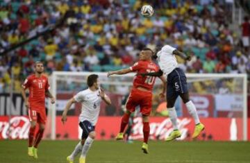 Mamadou Sakho y Granit Xhaka.