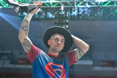 El vasco, apodado 'El Macho', configuró un récord de 25-5 (7 KOs) desde su debut en 2012 hasta su retirada este año, con 38 primaveras. Fue campeón europeo del pluma y del título internacional de la FIB en el mismo peso.