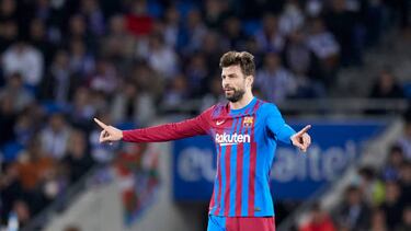 SAN SEBASTIAN, SPAIN - APRIL 21: Gerard Pique of FC Barcelona reacts during the Spanish league match of La Liga between, Real Sociedad and FC Barcelona at Reale Arena on April 21, 2022, in San Sebastian, Spain. (Photo By Ricardo Larreina/Europa Press via Getty Images)