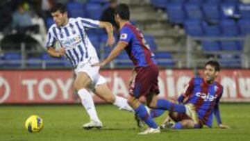 Imagen de un duelo entre Recreativo y Huesca.