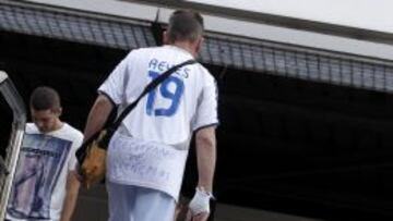Un paciente salió con este mensaje en su camiseta del Madrid.