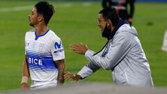 El fuerte encontrón de Poyet y Zampedri en el camarín de la UC