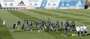 Buen ambiente en el entrenamiento del Real Madrid