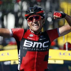Contador cede medio minuto y Van Avermaet es nuevo líder