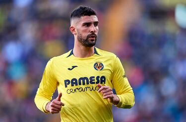 El canterano del Racing de Santander nacido en Potes ha pasado por varios conjunto de LaLiga. Tras el equipo de su infancia pasó al Real Zaragoza. En la temporada 14/15 pasó al Espanyol y tras dos años como 'perico' fue vendido al Villarreal por cuatro millones de euros. Antes de llegar a la liga saudí defendió los colores del Olympique de Marsella.