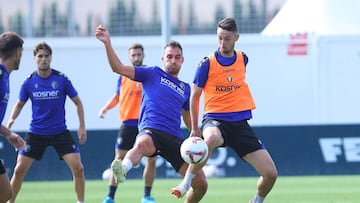 Raúl García durante un entrenamiento.