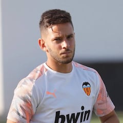 El Valencia rescinde a Álvaro Medrán, que se marcha libre