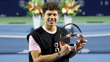 Ben Shelton, con el trofeo de campeón del Masters 1.000 de Canadá (Toronto).