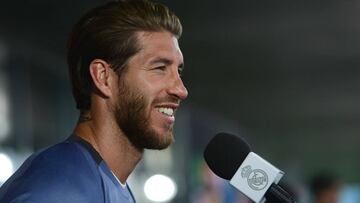 Real Madrid's defender Sergio Ramos attends an interview in the mixed zone at Valdebebas Sport City in Madrid on May 30, 2017 at the Media Day event prior to the UEFA Champions League football match final Juventus vs Real Madrid. / AFP PHOTO / PIERRE-PHILIPPE MARCOU