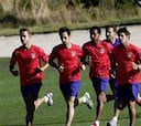 Juanfran: "El tema del 'Kun' nos cansa a los jugadores"