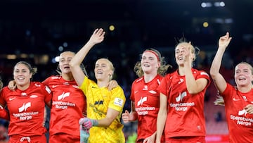 Brann's players celebrate winning the UEFA Champions League qualifying match between SK Brann Kvinner and Manchester United at Brann Stadium, in Bergen, Norway on September 11, 2025. (Photo by Paul S. Amundsen / NTB / AFP) / Norway OUT