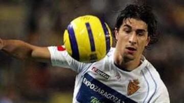 <B>NUEVO TRIPULANTE.</B> El centrocampista maño pasará a defender los colores del 'submarino'.