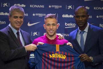 Eric Abidal, Jordi Mestre y Arthut. 