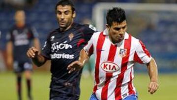 DESAPARECIDO. Agüero estuvo muy vigilado y casi no toco pelota.