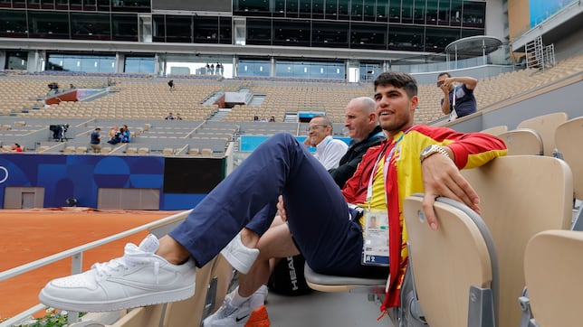 Carlos Alcaraz y el peaje de la Villa Olímpica: menos descanso pero mucha ilusión