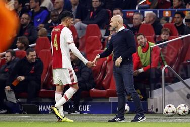 Rio Ferdinand se deshizo en elogios para Edson Álvarez