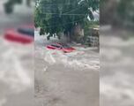Fuertes lluvias arrasan con carros en Culiacán, Sinaloa