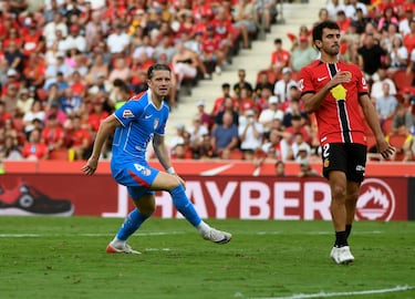 El inglés hizo un gol cuando el equipo más lo necesitaba. Con uno menos, hizo soñar al Atlético con su victoria.