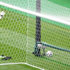 Golazo de Schick: ¡no se veía nada igual desde 1980!