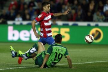 1-0. Robert Ibañez anotó el primer tanto.