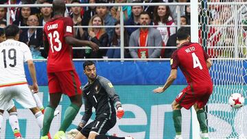 MOSCOW, RUSSIA - JULY 02: Luis Neto of Portugal scores a own goal for Mexico's first goal during the FIFA Confederations Cup Russia 2017 Play-Off for Third Place between Portugal and Mexico at Spartak Stadium on July 2, 2017 in Moscow, Russia. (Photo by Ian Walton/Getty Images)
