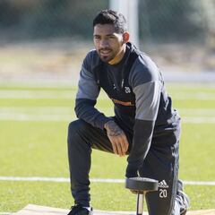 Javier Aquino: “Por ahora, Chicharito no volverá a México”