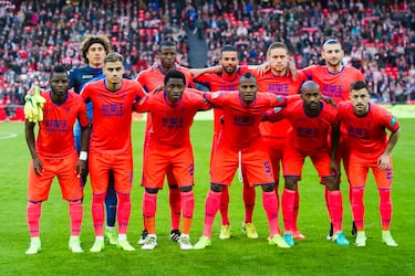 En el 2016 se salvaron por los pelos, pero al año siguiente no pudieron librarse y fueron arrastrados hasta el fondo del agujero del descenso. En una campaña llena de oscuridad, el conjunto nazarí es el que marca el top 5 de esta lista con 20 puntos y un gol average de 52 tantos en contra. Solo encontraron cuatro haces de luz durante la temporada, de los cuales uno de ellos es una victoria en un derbi andaluz frente al cuarto clasificado, el Sevilla. Los grandes nombres en su plantilla, como Estupiñán, Ochoa, Foulquier o Andreas Pereira, no pudieron evitar el desastre.