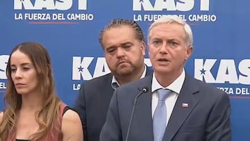 Jara cuestionó a Kast por no ir a un debate en Mega y así reaccionó el líder republicano ante los periodistas: “Mi WhatsApp...”