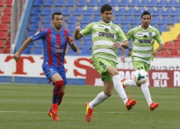 Lisandro con el balón. 
