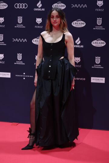 La actriz Laura Weissmahr posa en la alfombra roja de los Premios Feroz 2025.