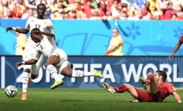 Emmanuel Agyemang Badu y Joao Moutinho 