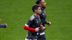 Lo que le espera a James: un mes de clásicos y Champions League