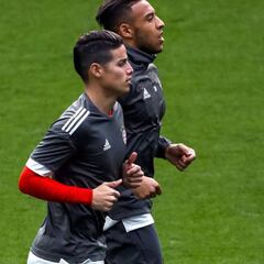 Lo que le espera a James: un mes de clásicos y Champions League